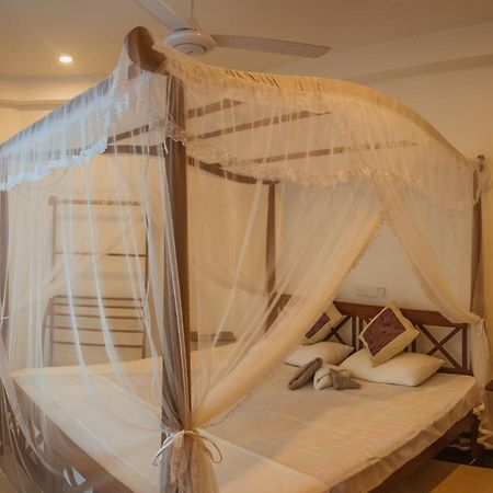 Guesthouse Bodensee Хиккадува Экстерьер фото